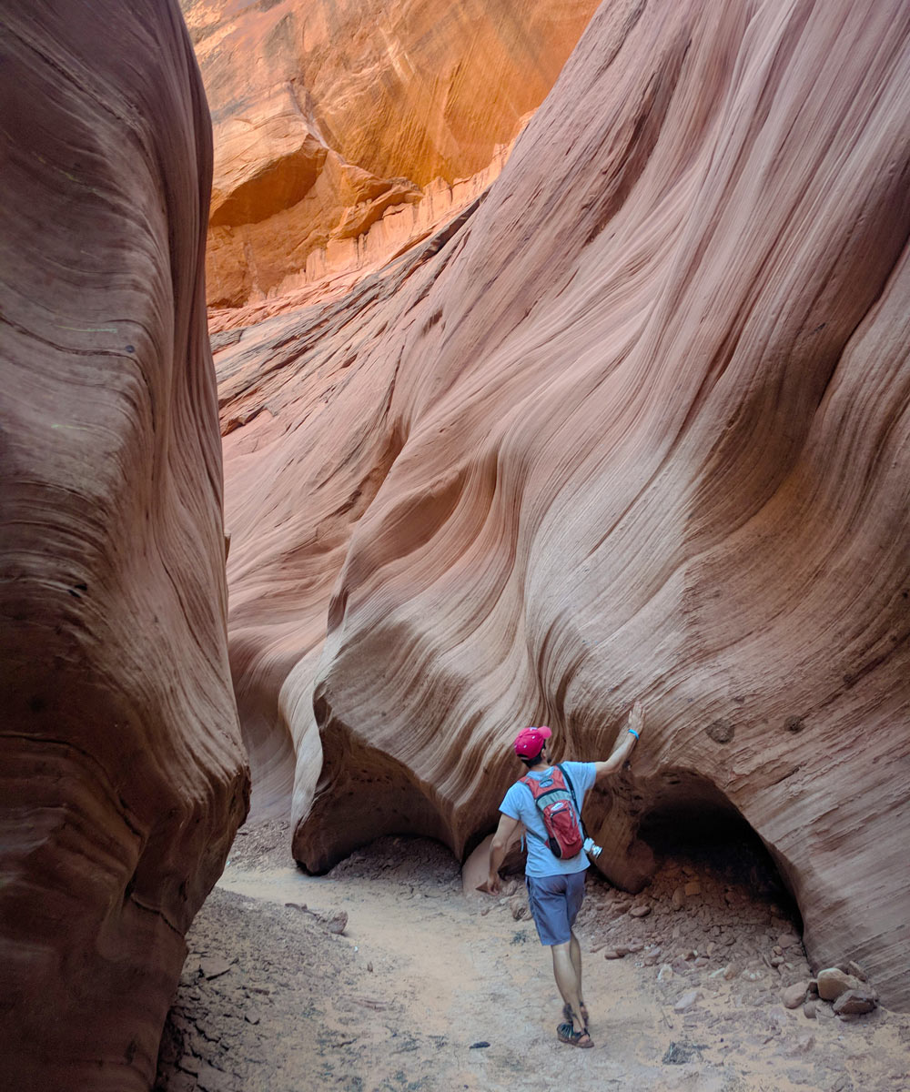 Antelope-Canyon-Slot-Canyon-Hiking