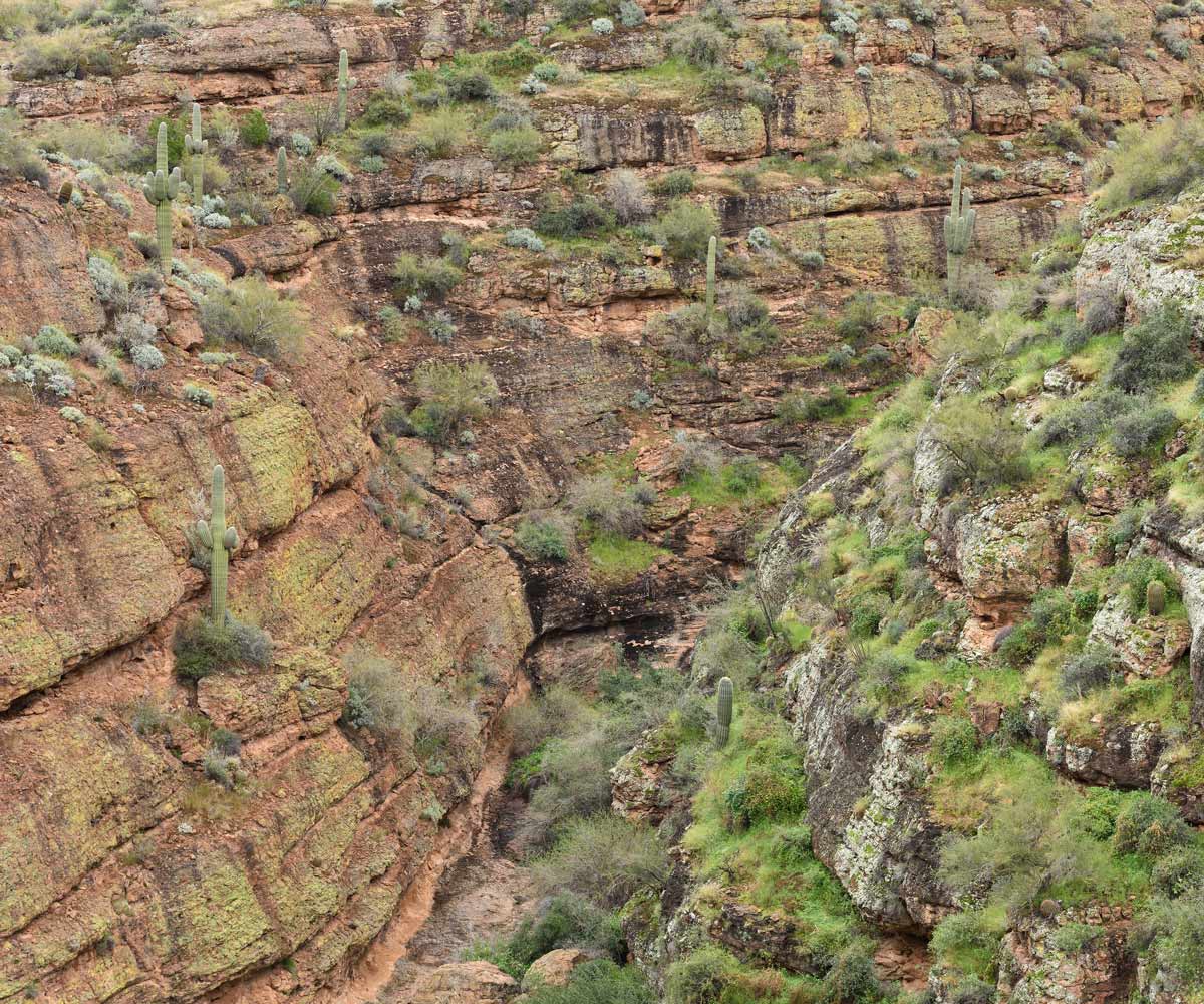 Apache-Trail-Slot-Canyon-Hiking